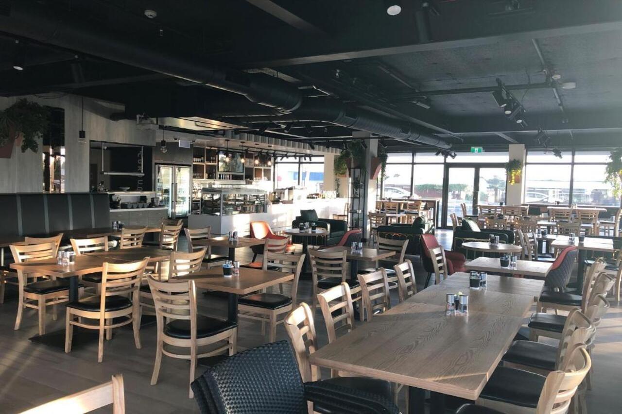 Ramada Suites By Wyndham Auckland Manukau Pacfic Centre Екстериор снимка