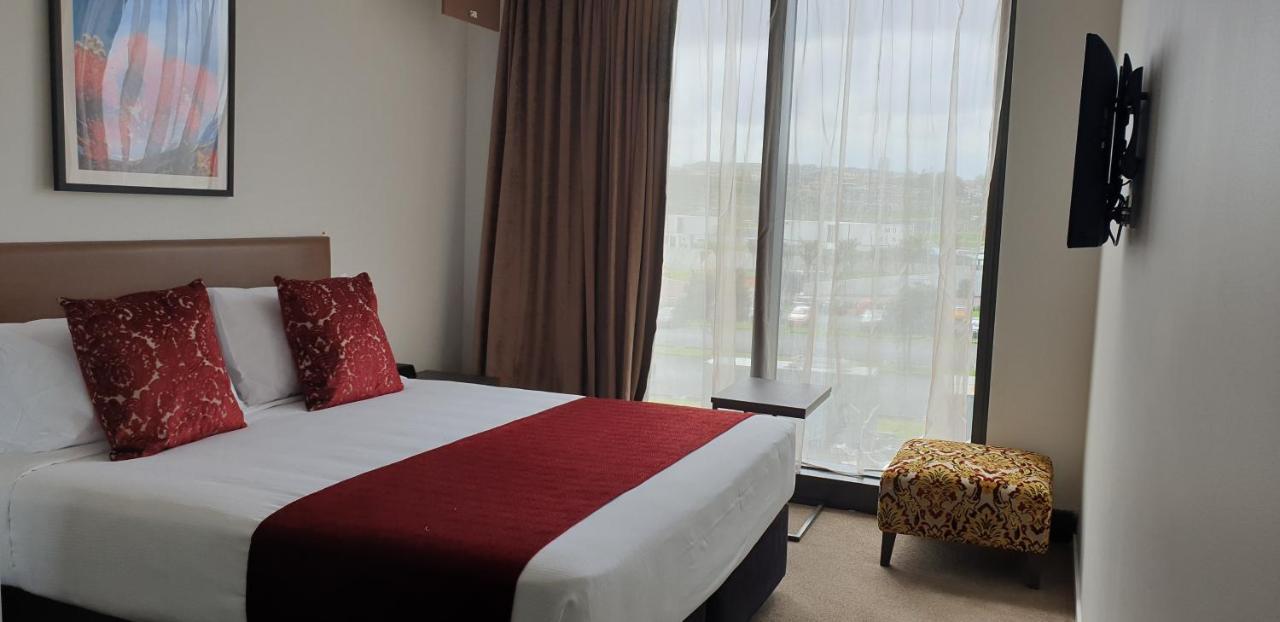 Ramada Suites By Wyndham Auckland Manukau Pacfic Centre Екстериор снимка