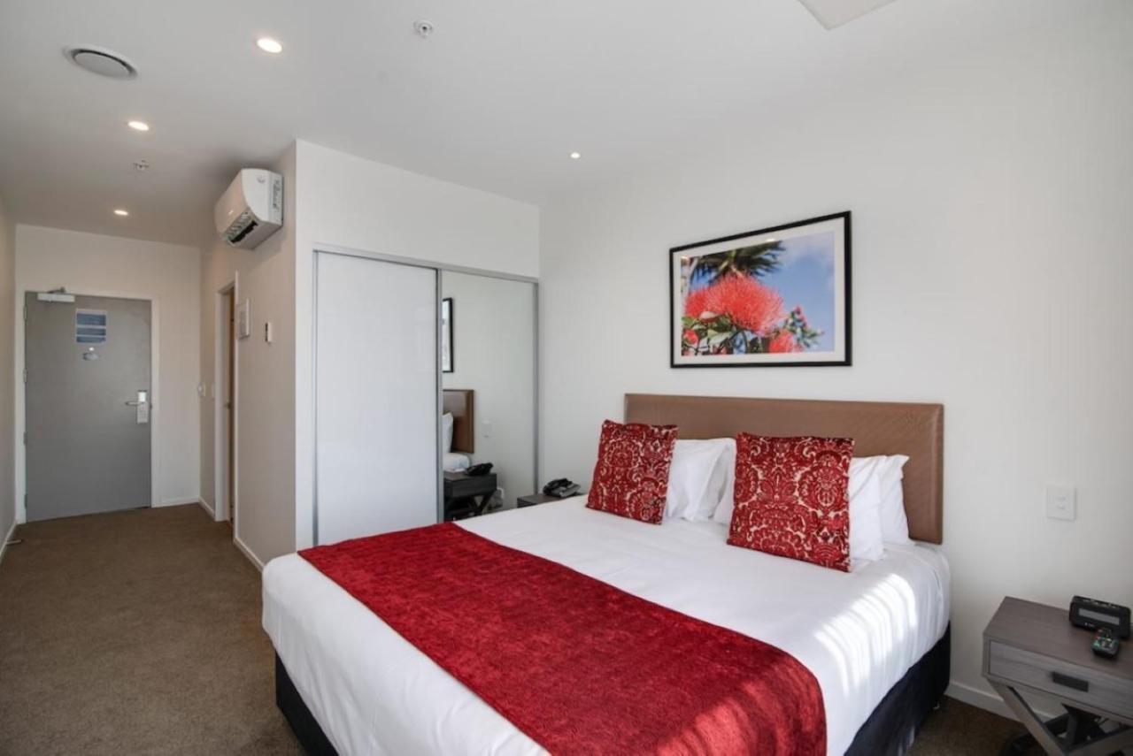 Ramada Suites By Wyndham Auckland Manukau Pacfic Centre Екстериор снимка