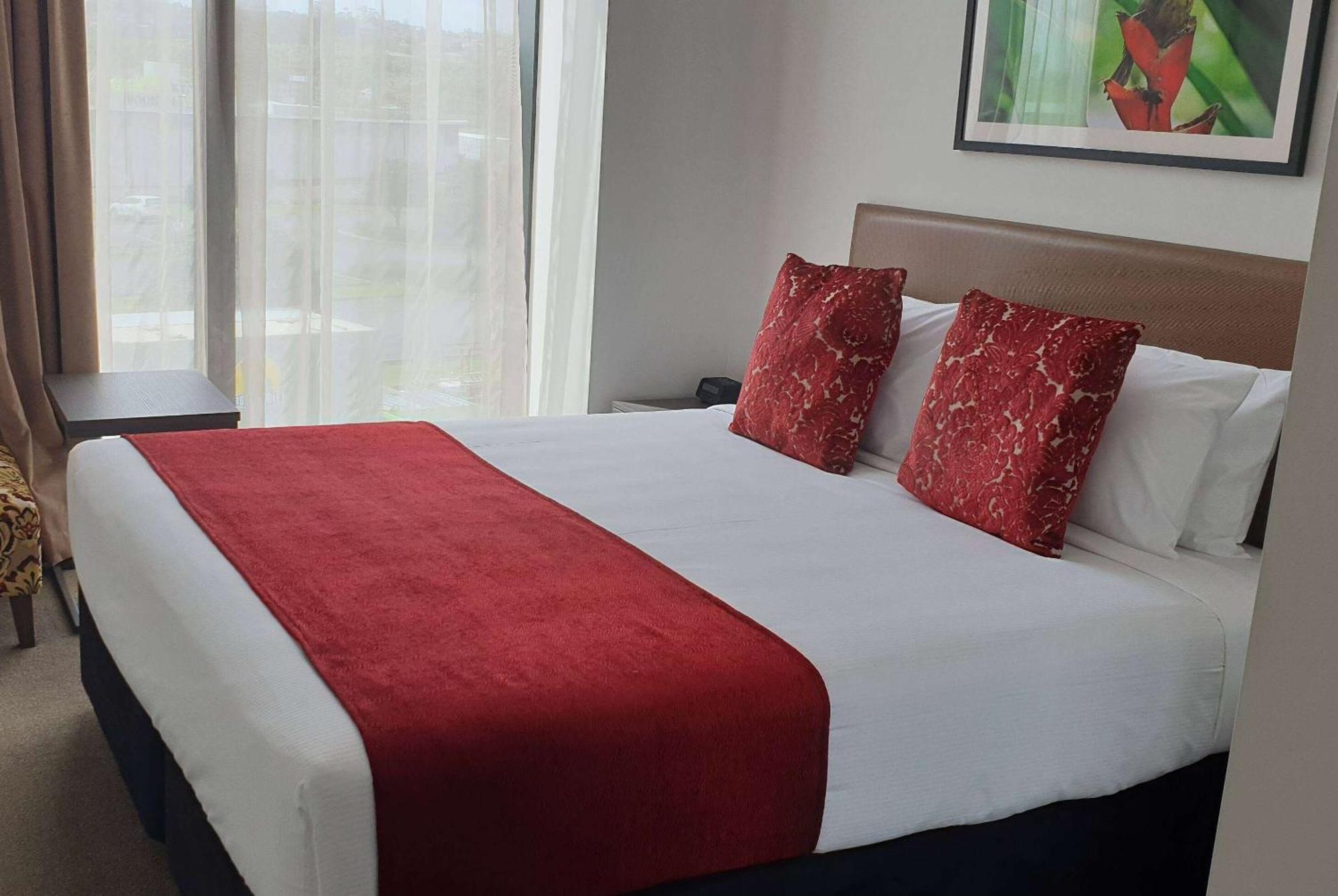 Ramada Suites By Wyndham Auckland Manukau Pacfic Centre Екстериор снимка