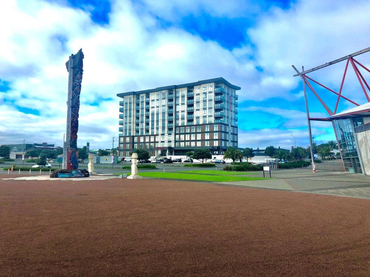 Ramada Suites By Wyndham Auckland Manukau Pacfic Centre Екстериор снимка