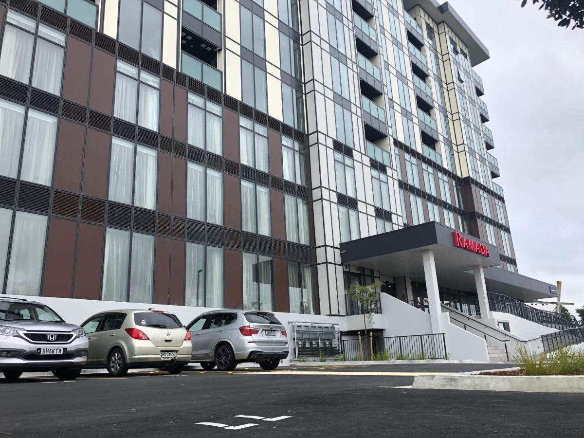 Ramada Suites By Wyndham Auckland Manukau Pacfic Centre Екстериор снимка