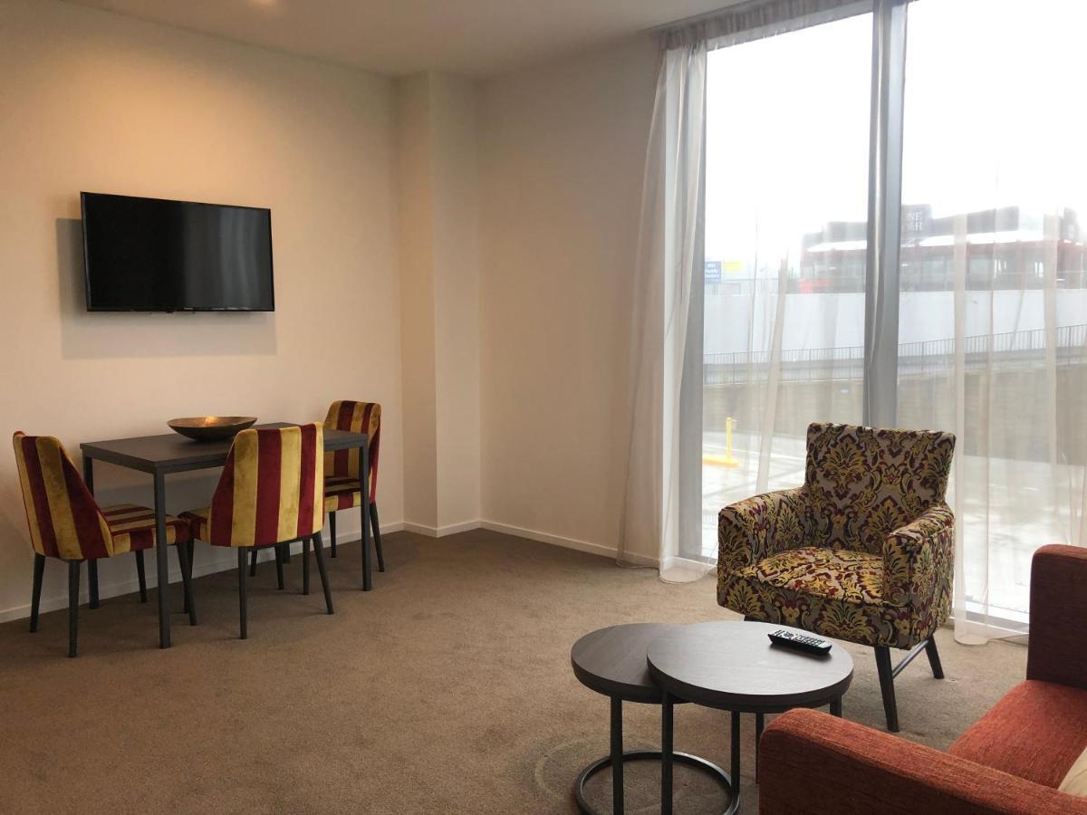 Ramada Suites By Wyndham Auckland Manukau Pacfic Centre Екстериор снимка