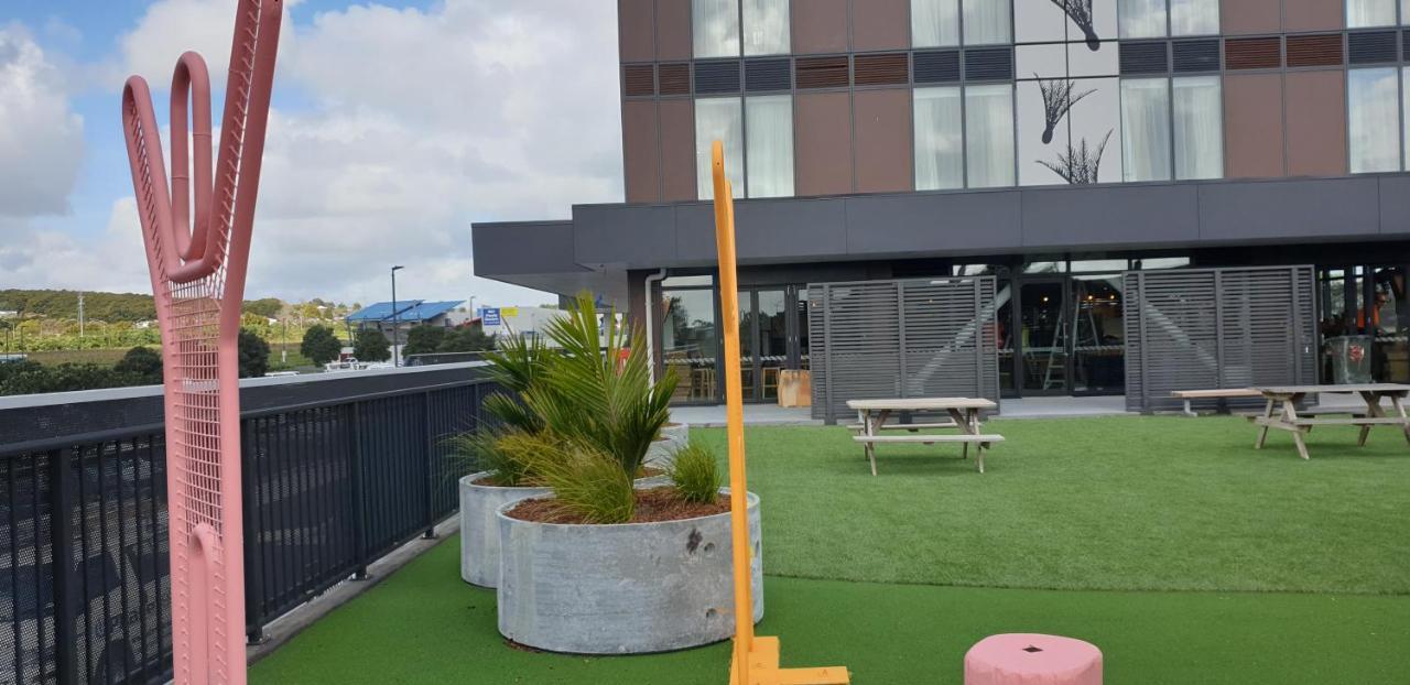 Ramada Suites By Wyndham Auckland Manukau Pacfic Centre Екстериор снимка