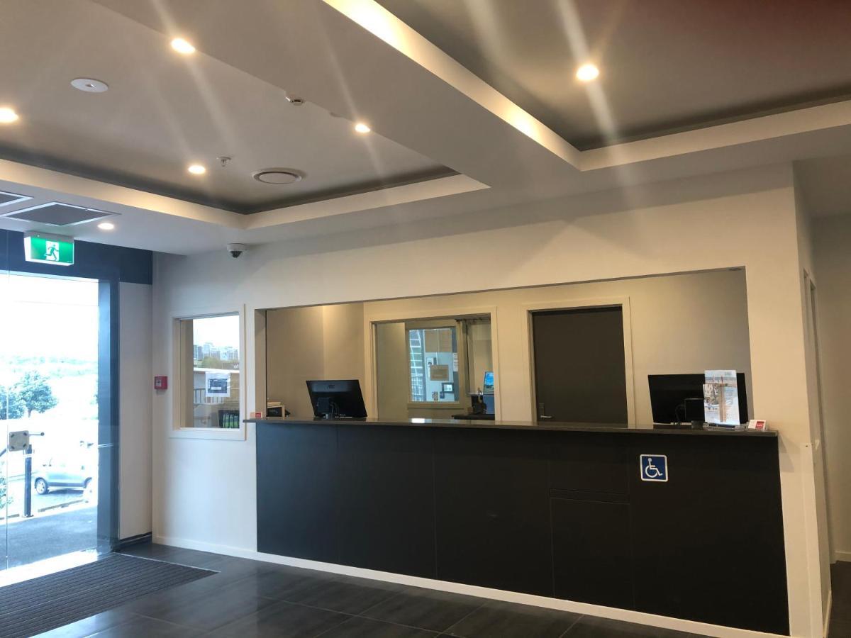 Ramada Suites By Wyndham Auckland Manukau Pacfic Centre Екстериор снимка