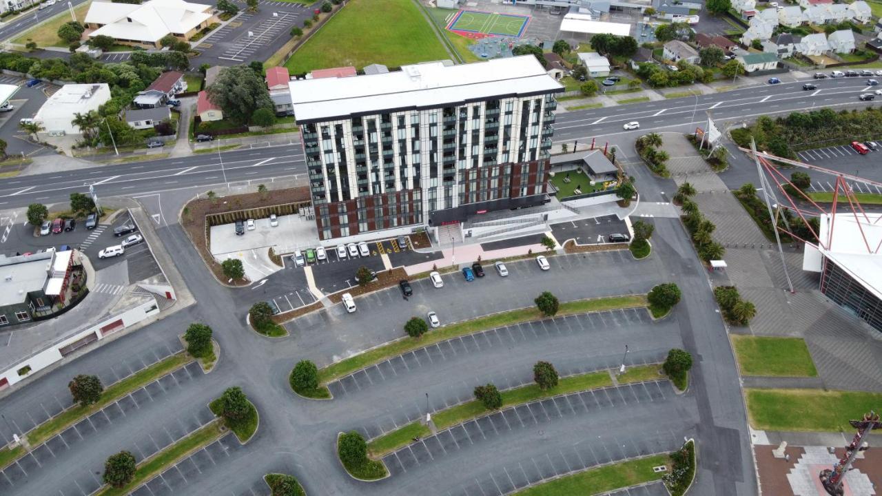 Ramada Suites By Wyndham Auckland Manukau Pacfic Centre Екстериор снимка